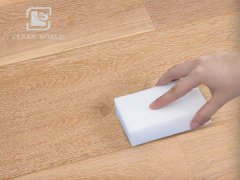 木地板縫隙太臟怎么處理？使用納米海綿一擦即凈
